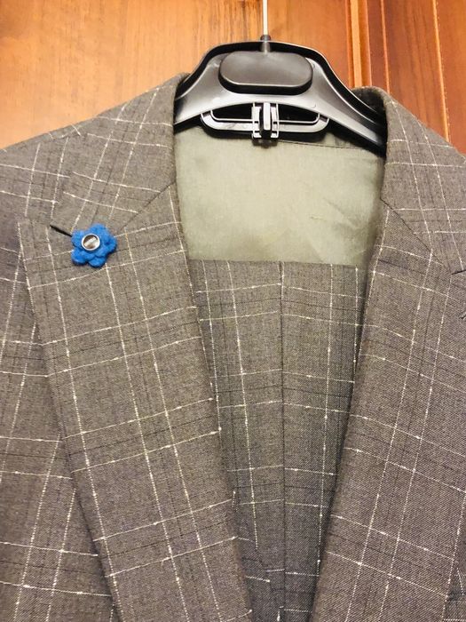 Продам мужской костюм