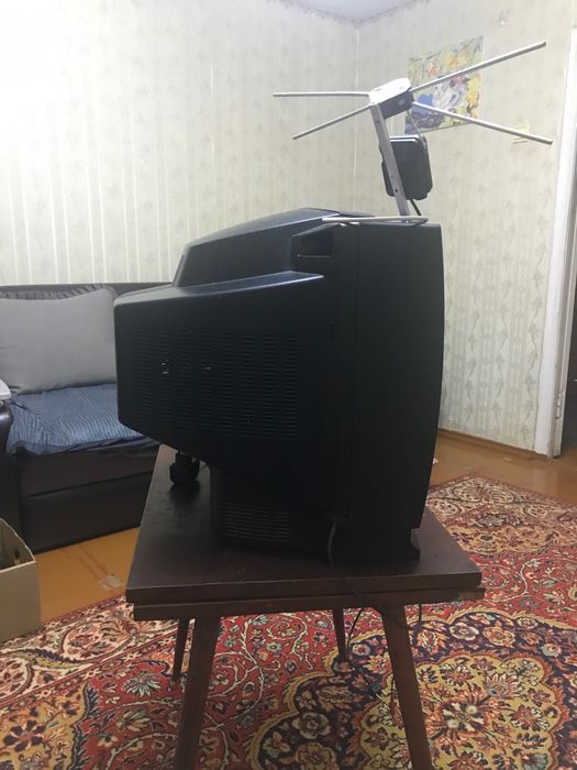 Телевизор LG Golden EYE II