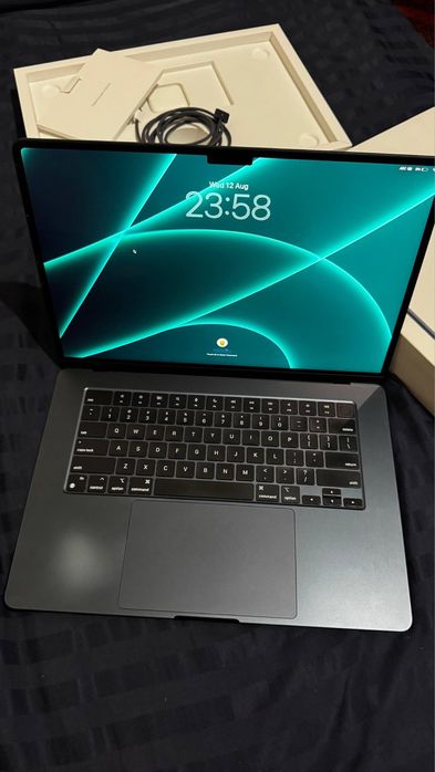 MacBook Air M2 15-inch 2023