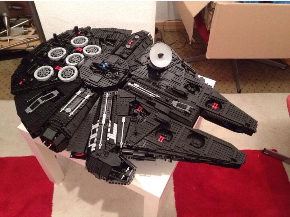 Lego Star Wars 10179 Millenium Falcon UCS de colectie