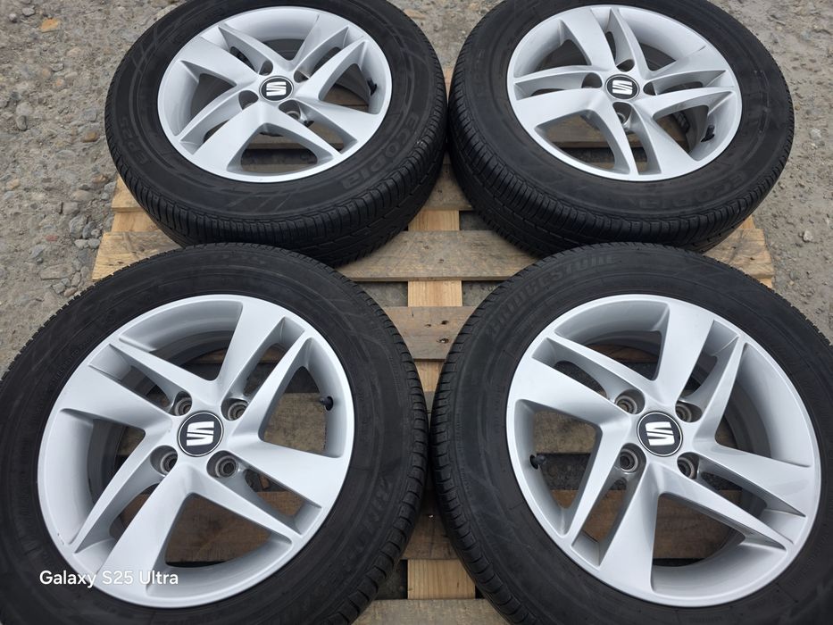Лети джанти 14ки 4х100 Seat + летни гуми 175/65/14 Bridgestone