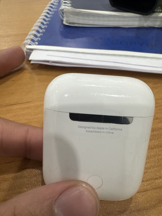 Оригиналние Airpods 1 б/у