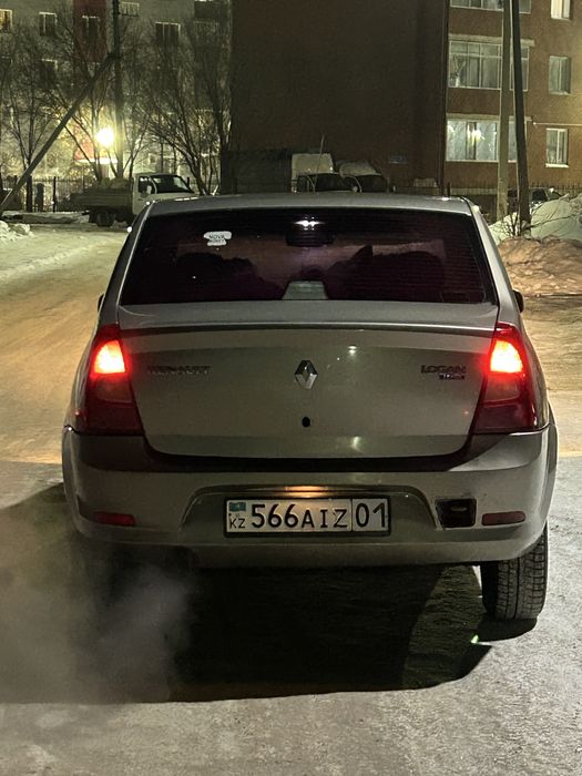 Renault Logan 2010 год