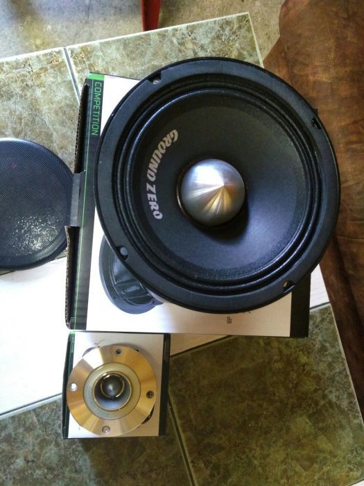 Изграждане на автомобилно и домашно озвужение