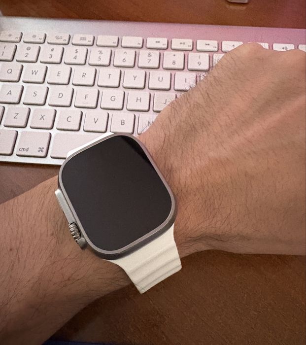 Apple Watch Ultra 2 Titanium