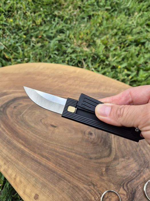 Джобно гравитационно ножче от алуминий