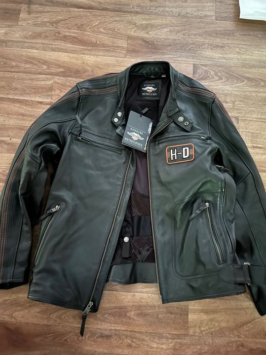 Harley Davidson XL.  XLT
