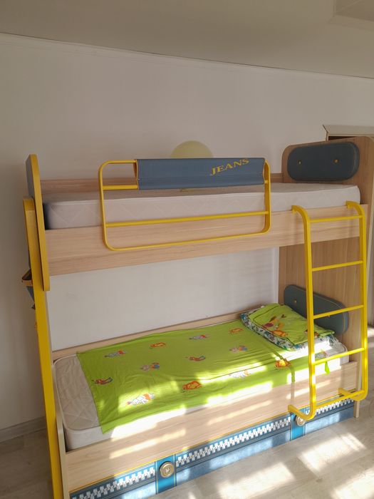 Кровать двух Ярусную