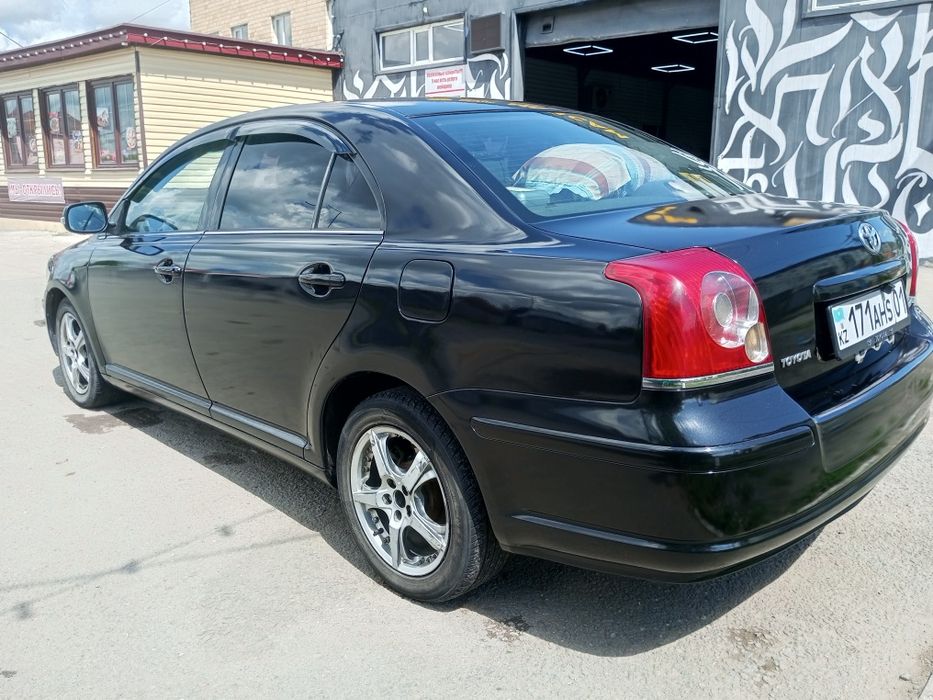 Продам Тойота Авенсис