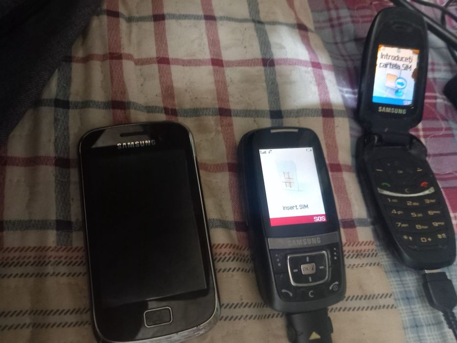 Lot 3 telefoane colecție