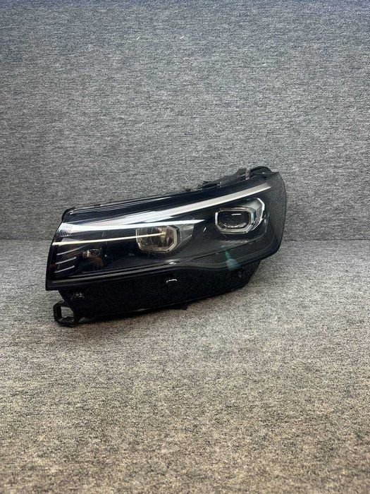 Far stanga full led matrix VOLKSWAGEN Tiguan 3