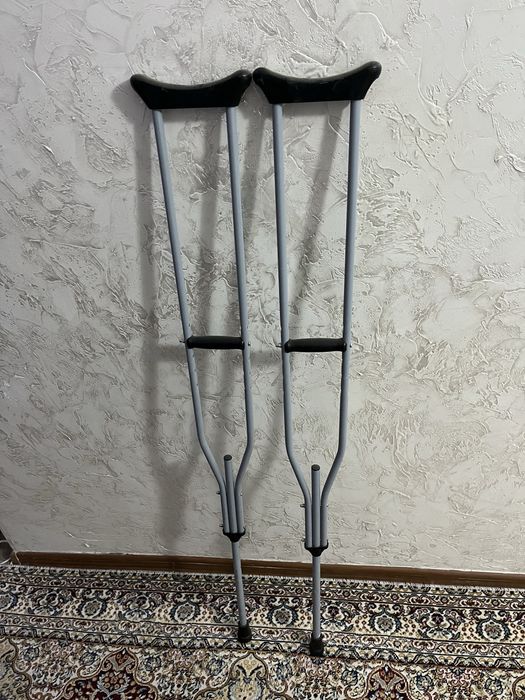 Балтак. Костыли подмышечные. Балтақ. Костыли