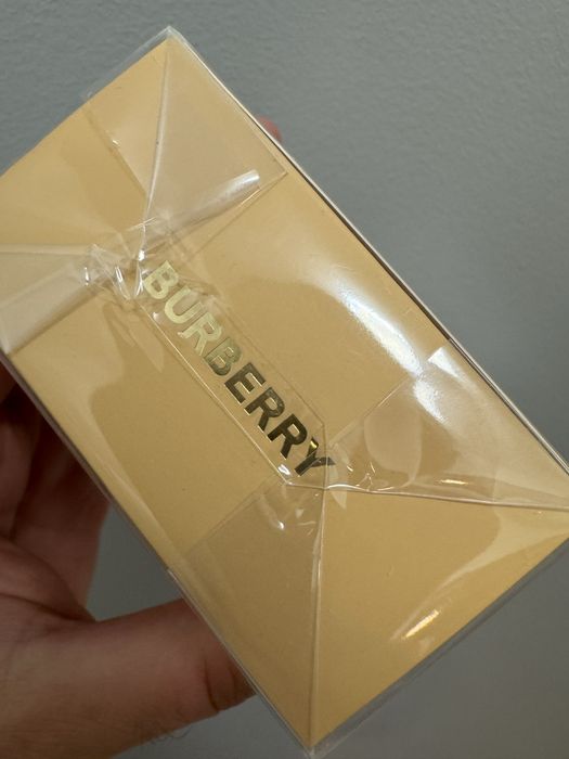Burberry Goddess Intense EDP 100ml, nou, sigilat, 100% original cu posibilitate verificare in persoana
