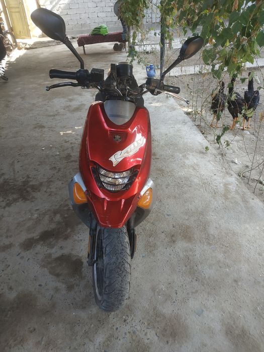 Прадайотса скутер 150 кубов матор щас  апкатка