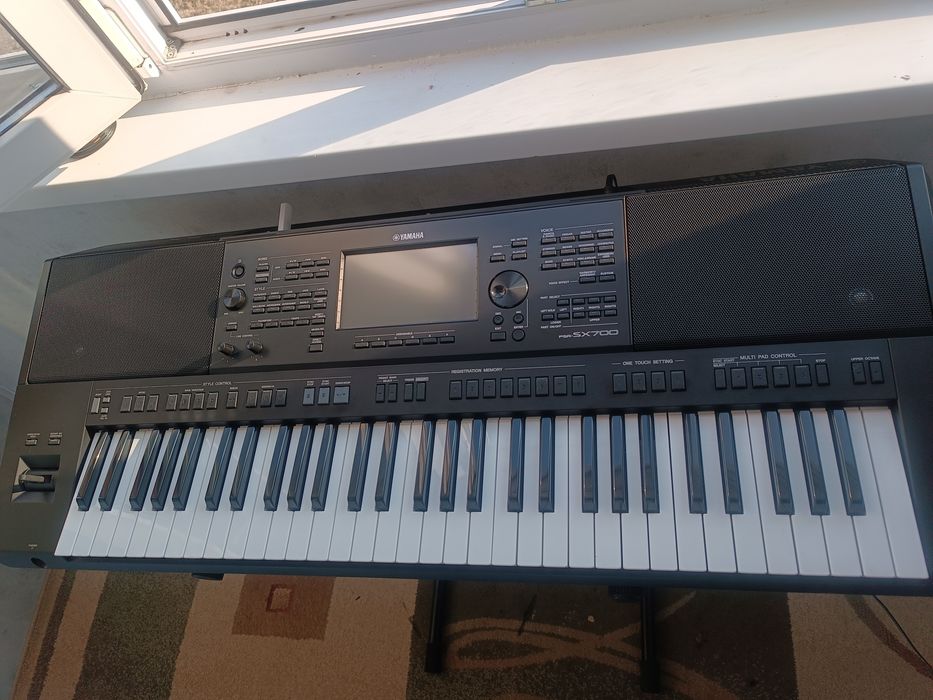Yamaha psr sx-700