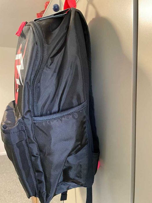 Спортна раница Nike