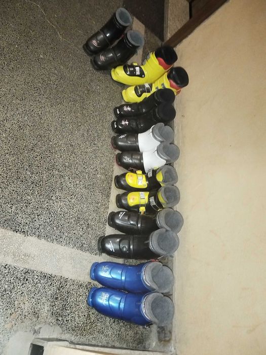 Детски ски обувки, всичко по 10 лв