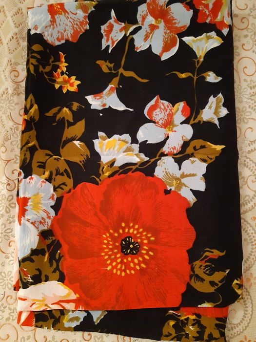 Отрезы ткани из крепдешина