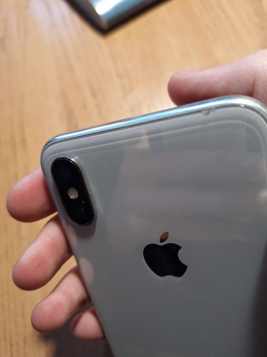 Продам айфон X.  .