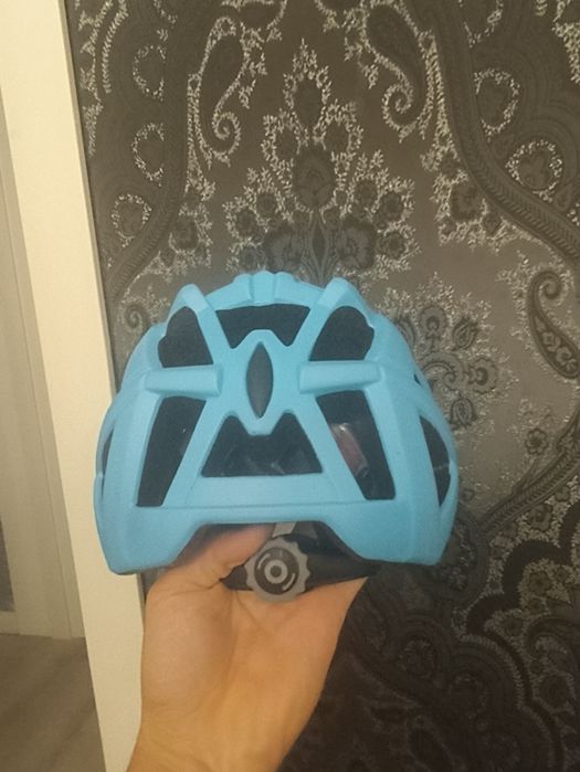 Продам шлем велосипедный