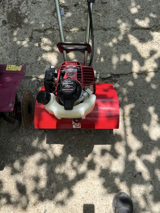 Lama zapada moto.  Stivuitor atv tractorase motosape masina tuns iarba