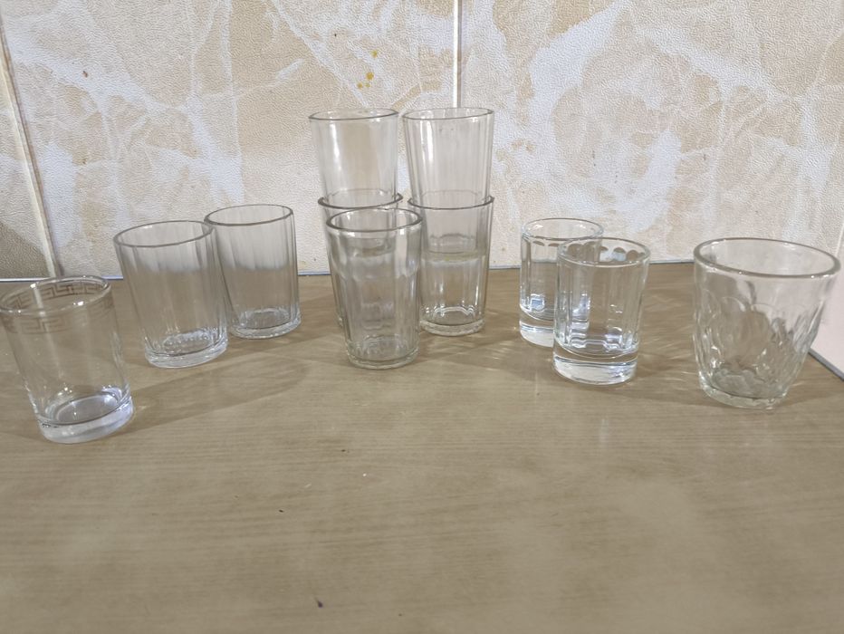 Стаканы, стопки, рюмки