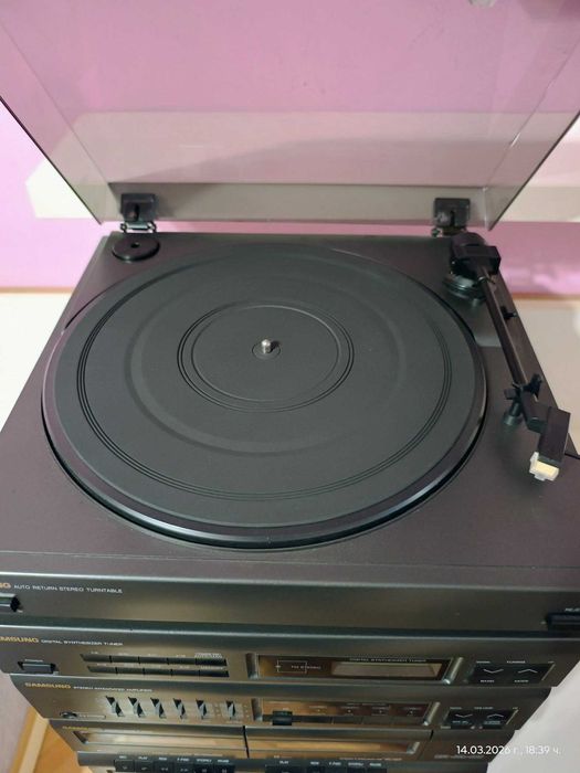 Продавам стерео система с грамофон Samsung