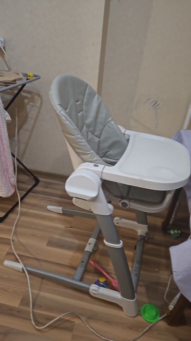 Продам стульчик для кормление