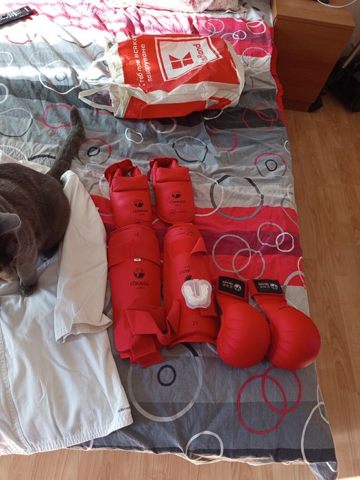 Кимоно Adidas  със всичко на снимката