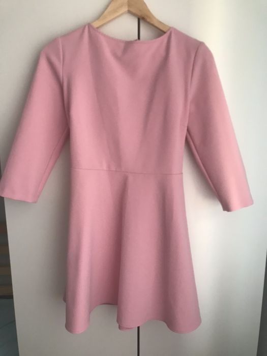 Рокля на Zara с интересен гръб, Зара