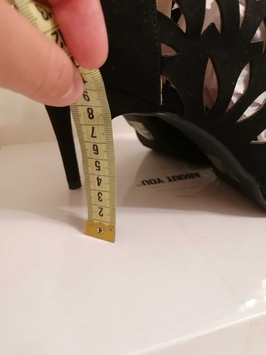 Sandale noi About You m40