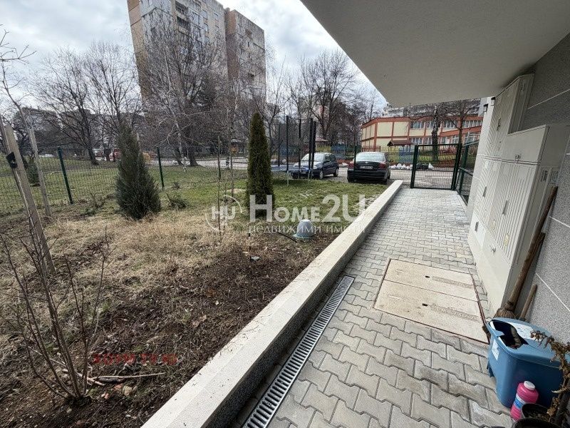 Двустаен Апартамент в София. Жк.Люлин