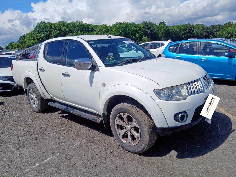 Dezmembrez Mitsubishi L200 2.5 Diesel 2011