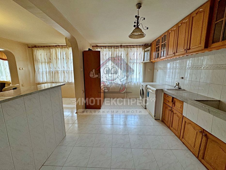 Продава се Етаж от къща в Асеновград - 178 кв.м за 675 €/кв.м - Снимка #7