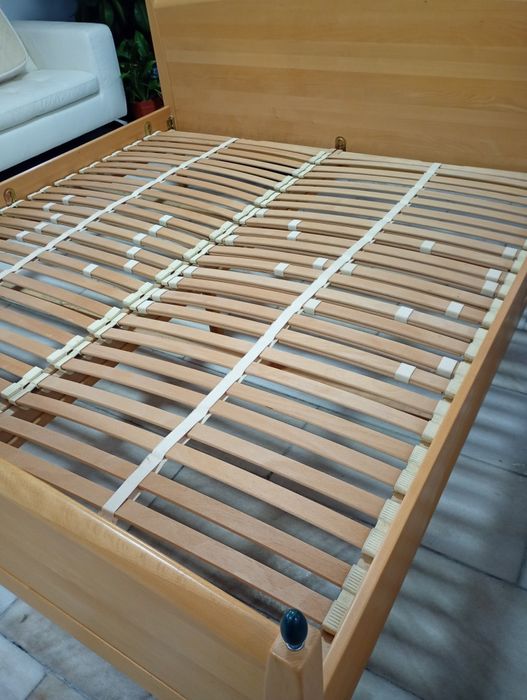 Pat lemn masiv 180x200 cu șifonier lemn masiv 5 uși