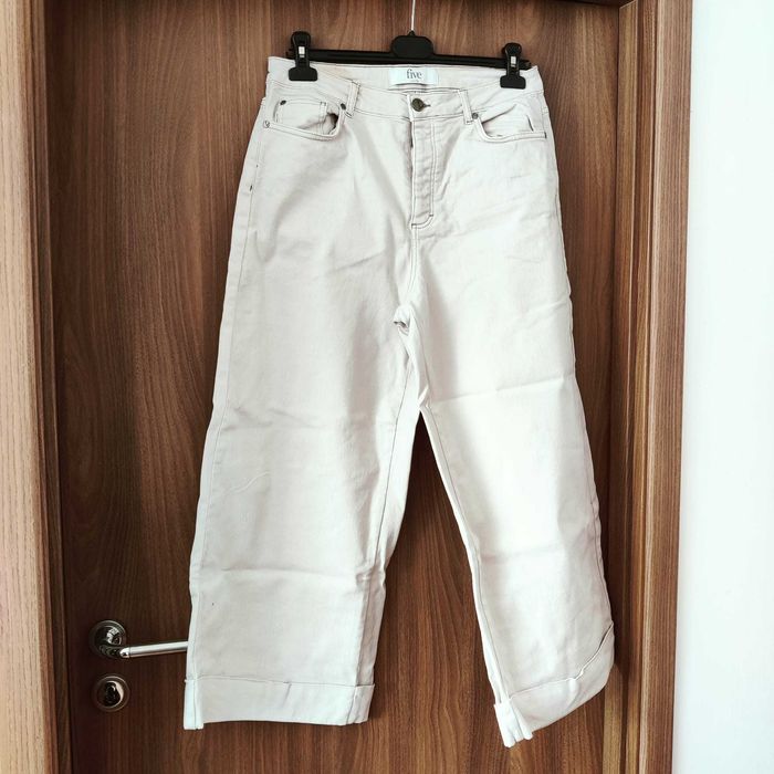 Blugi / Jeans Crem "Fine Unit" M (31)