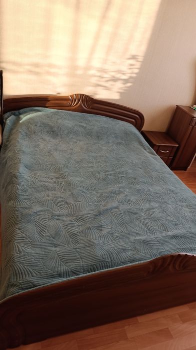 Продам Спальный гарнитур