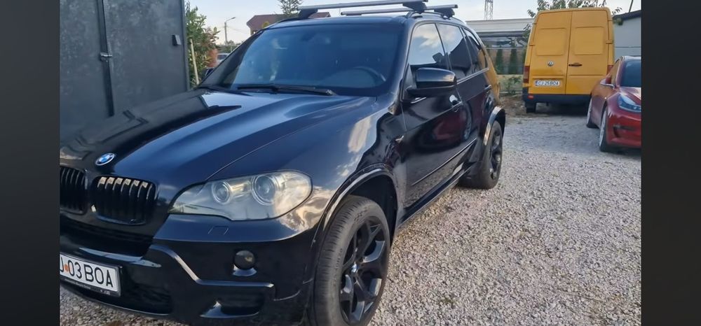 BMW X5 E70 3.0d xDrive (M57 - 235 CP) • Cutie Revizuită • Istoric Service • 2 Seturi Roți Complete (R20 Vară DOT 2023 + R18 Iarnă)