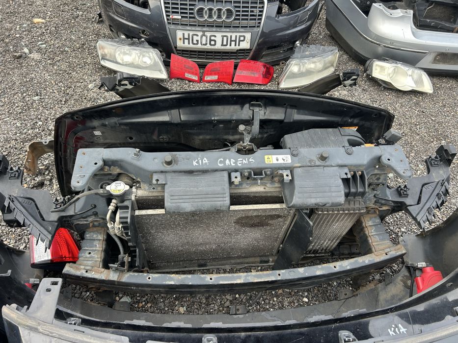 Capota/trager/far/stop kia carens