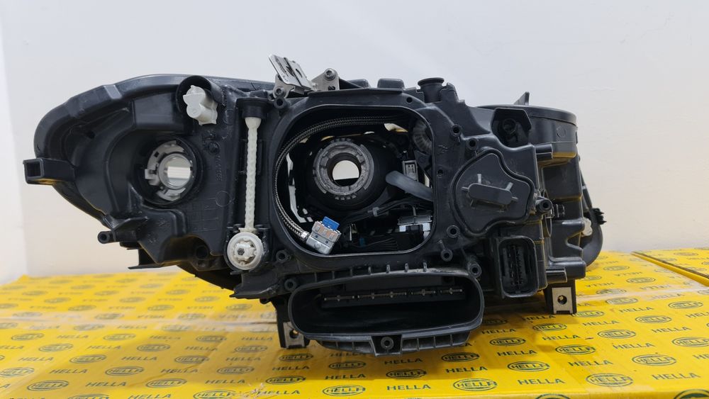 Far bixenon adaptiv ahl BMW 5 f10 f11 facelift lci