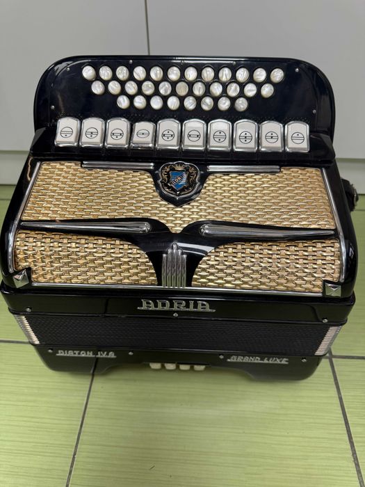 Acordeon ADRIA Daton IV A Grand Luxe