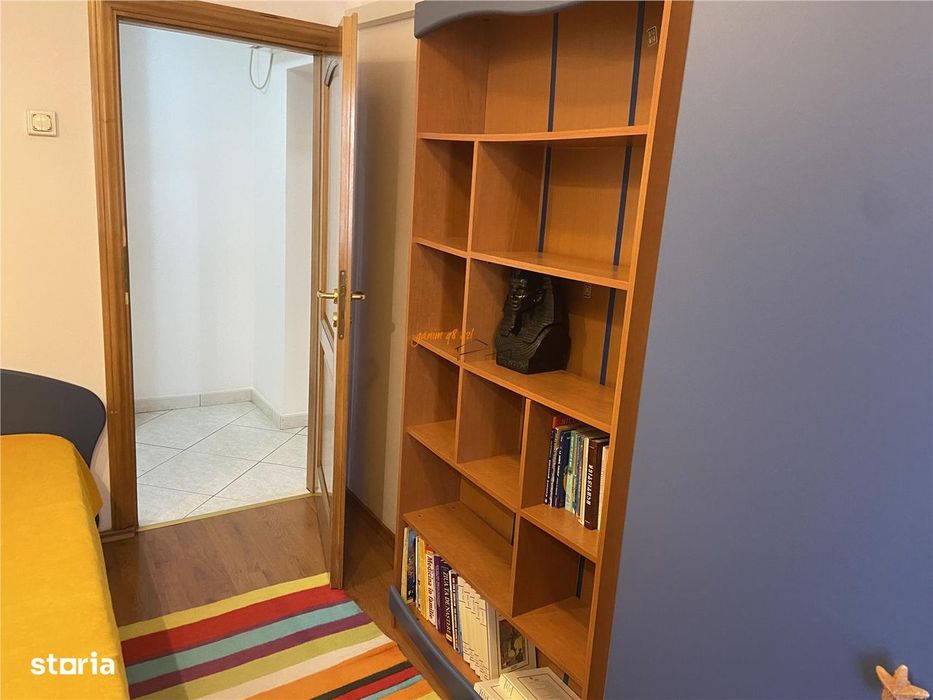 Apartament 4 camere Focsani , zona b- dul Independentei , suprafata ge