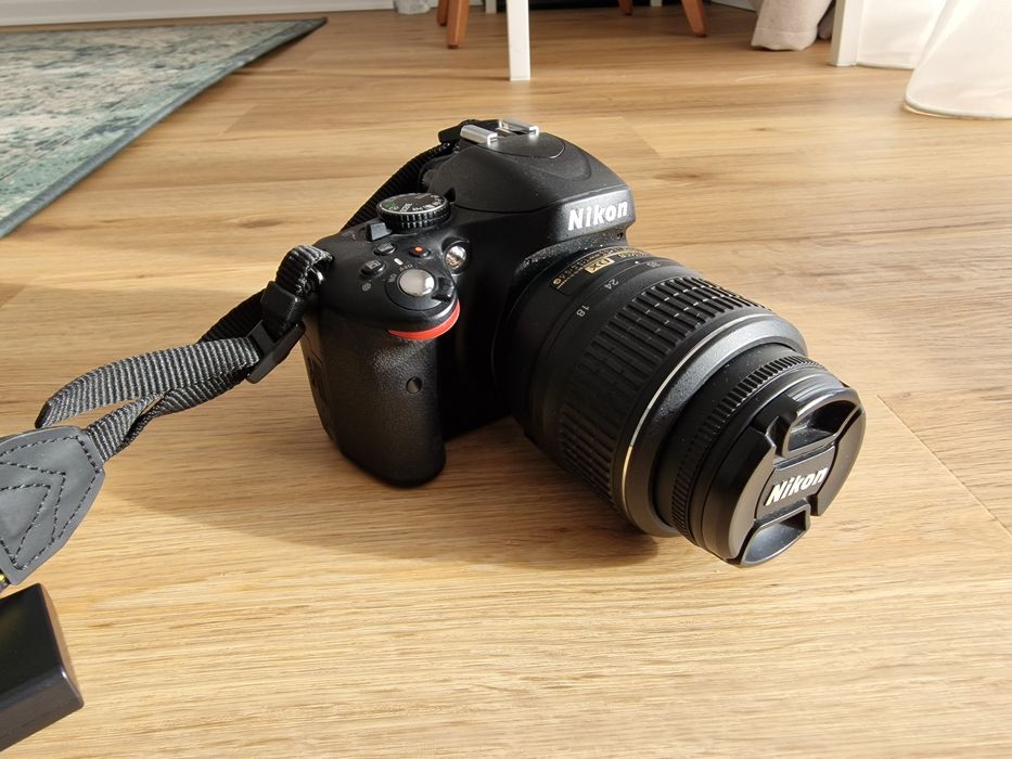 Nikon d5100 cu incarcator, obiectiv si geanta