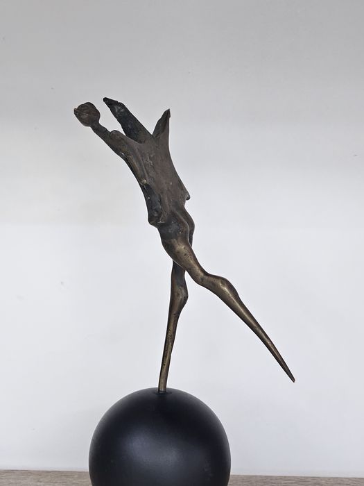 Румен Михайлов бронзова пластика 1992г.