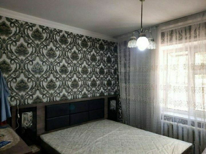 Срочно продам квартиру вдоль дороги 1 этаж