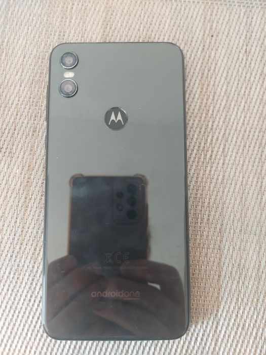 Telefon Motorola One pentru piese