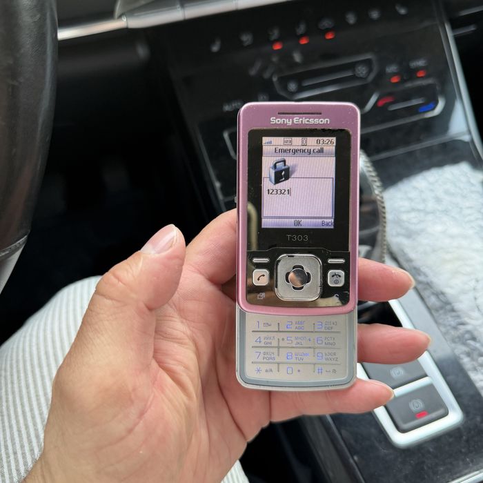 Sony Ericsson T303 ime bor