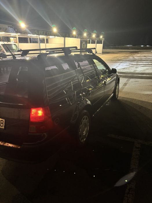 Продавам своя автомобил Vw golf 4 2500евро