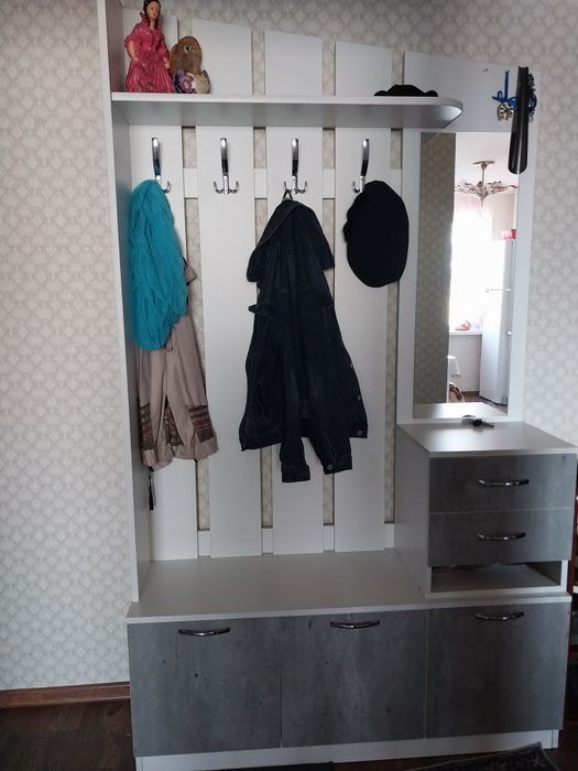 Прихожая в отличном состоянии.