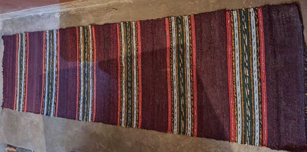 Автентични битови ръчно тъкани старинни български черги